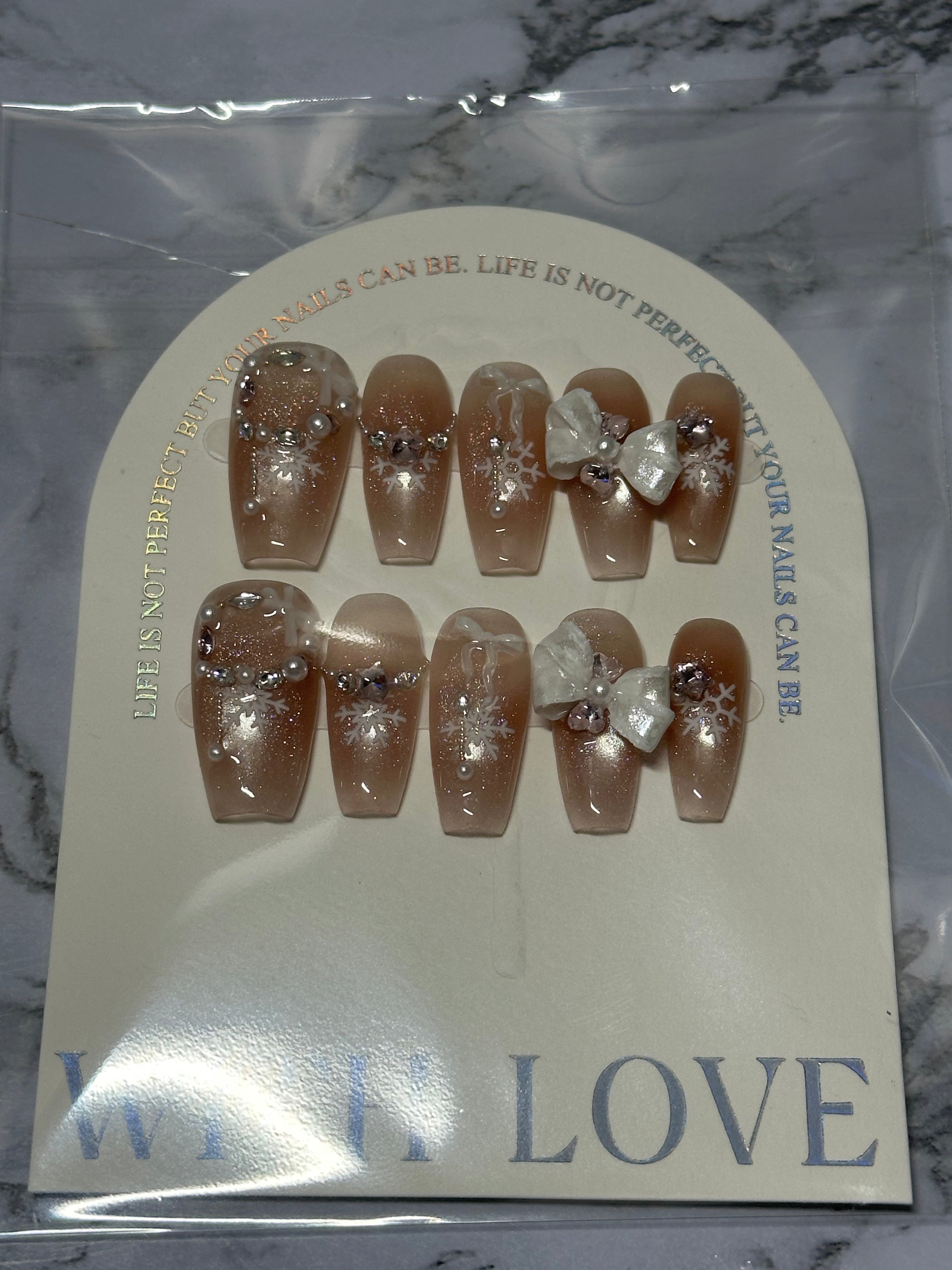Snowflake serenity nail
